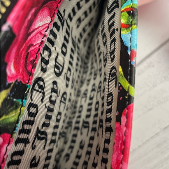 Juicy Couture  Gothic Logo Stripe Wristlet 9.75 x 5.5”/Ponytail Holder - Picture 16 of 16